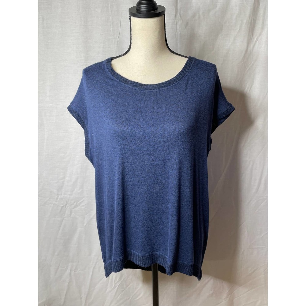 Matty M Zip Back Navy Blue Short Sleeve Exposed back zipper Top Size Large  *